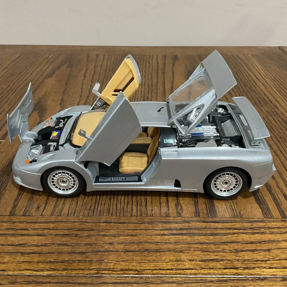 Bugatti Eb Die Cast Model Car with Black Undercarriage 1/18
